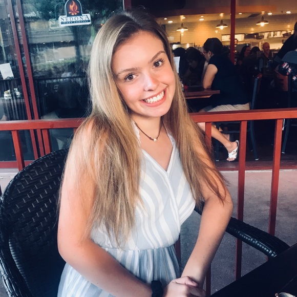 Meet your Posher, Felicia - Picture 6 of 8